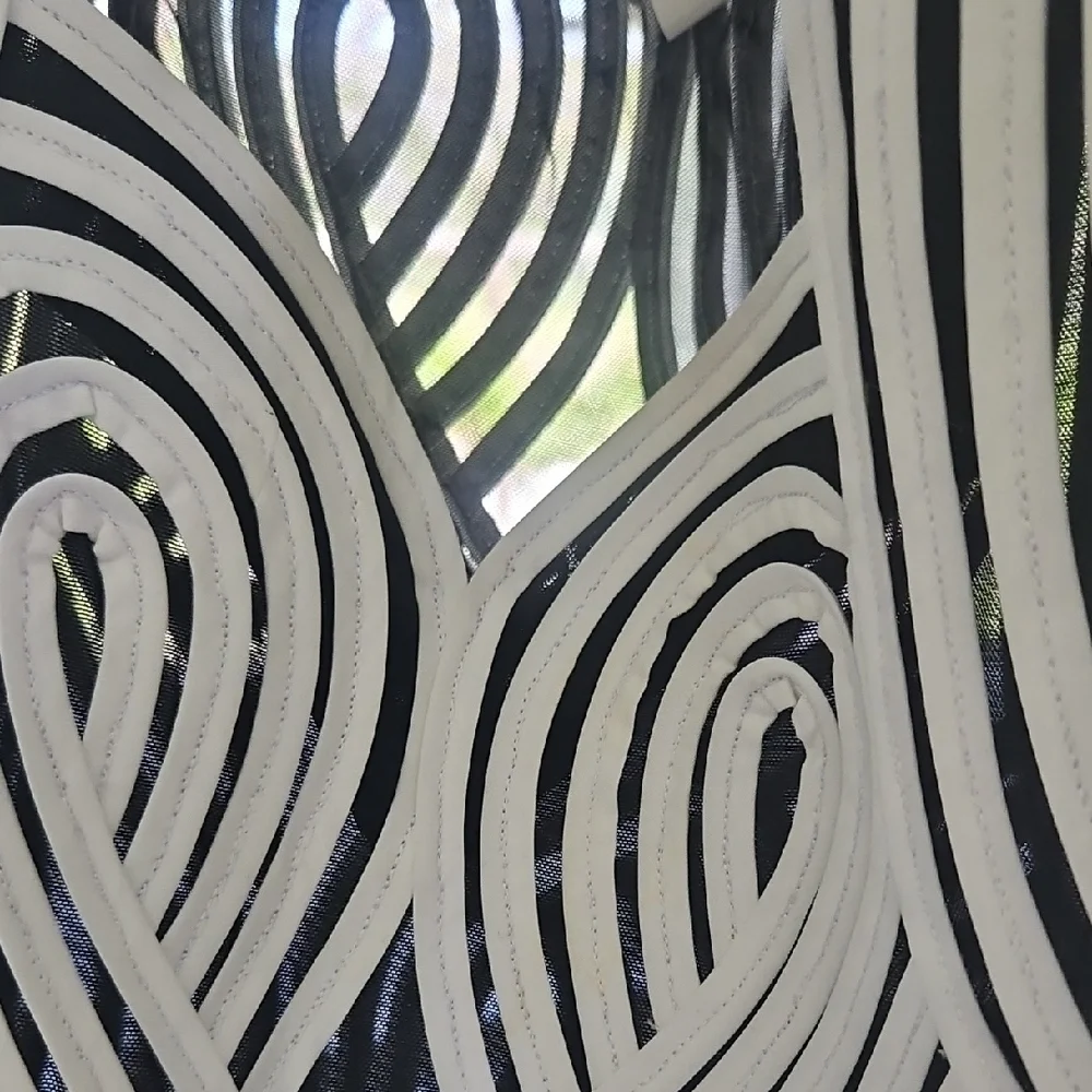 Andrea Roseti Black and White Patterned Top and Jacket Set - Picture 12 of 12